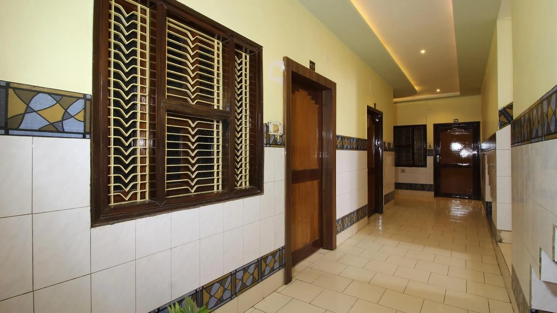 Hotel O Blue Diamond Варанаси