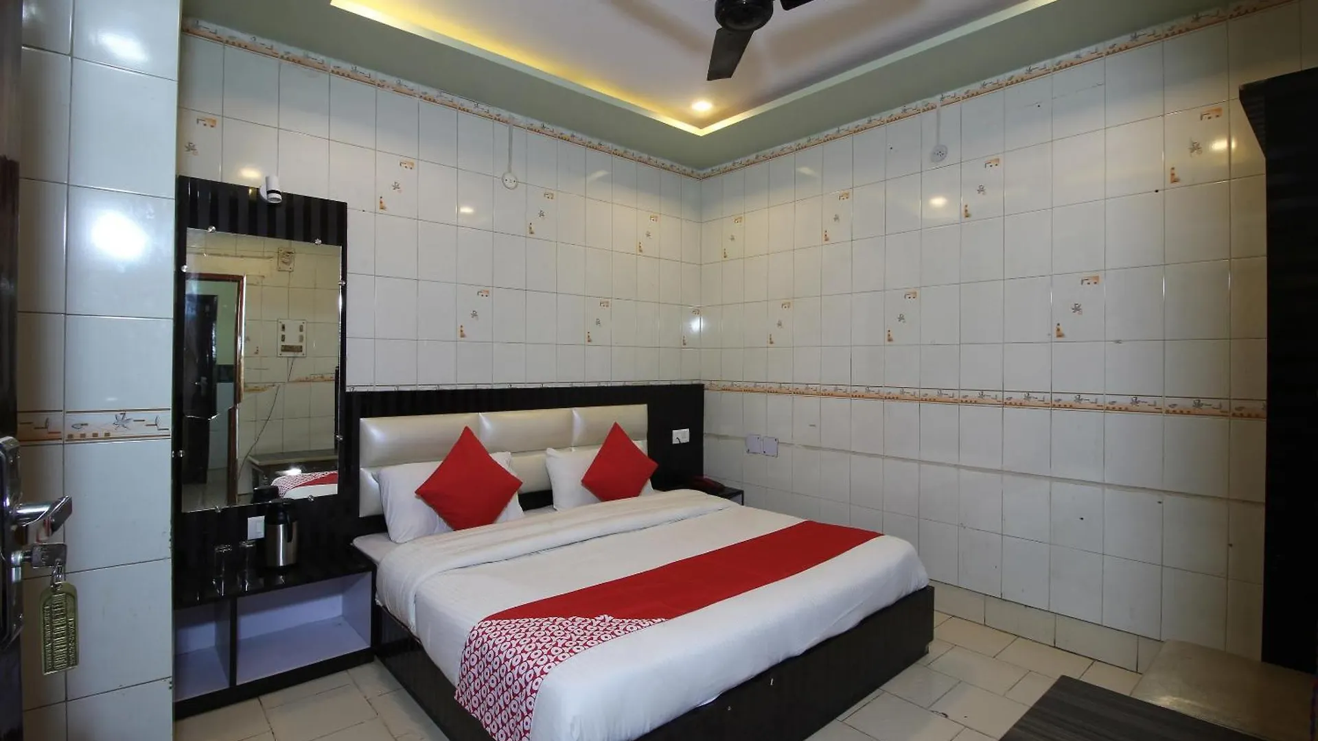 Hotel O Blue Diamond Varanasi
