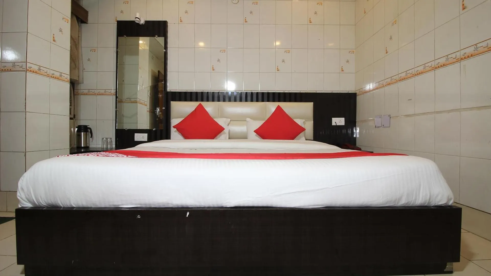 Hotel O Blue Diamond Varanasi