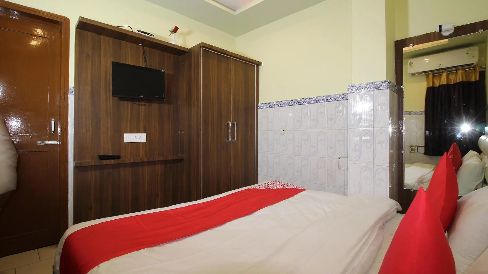Hotel O Blue Diamond Varanasi